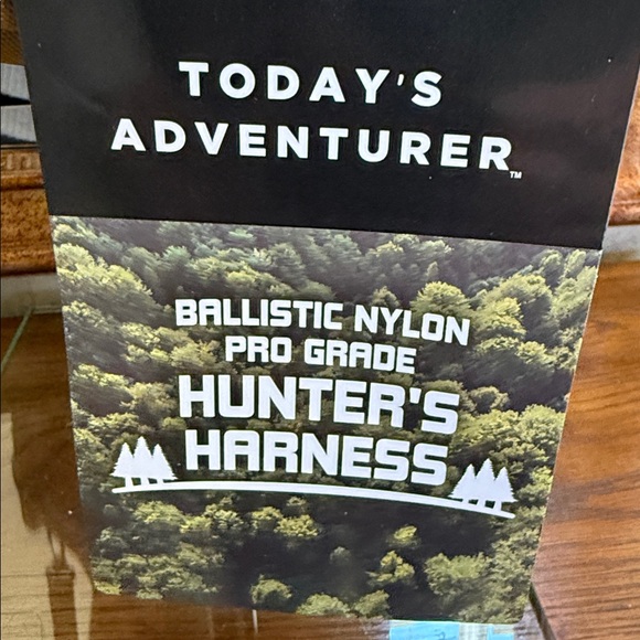 Camo Hunter’s Harness. Pro grade. Ballistic Nylon. Many storage areas. - Picture 6 of 14